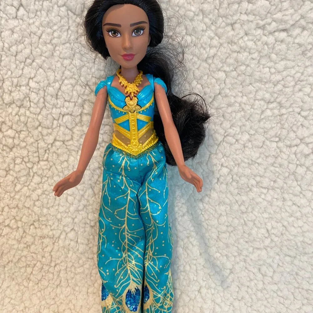 Disney Aladdin Jasmine Doll Sings Portion of 